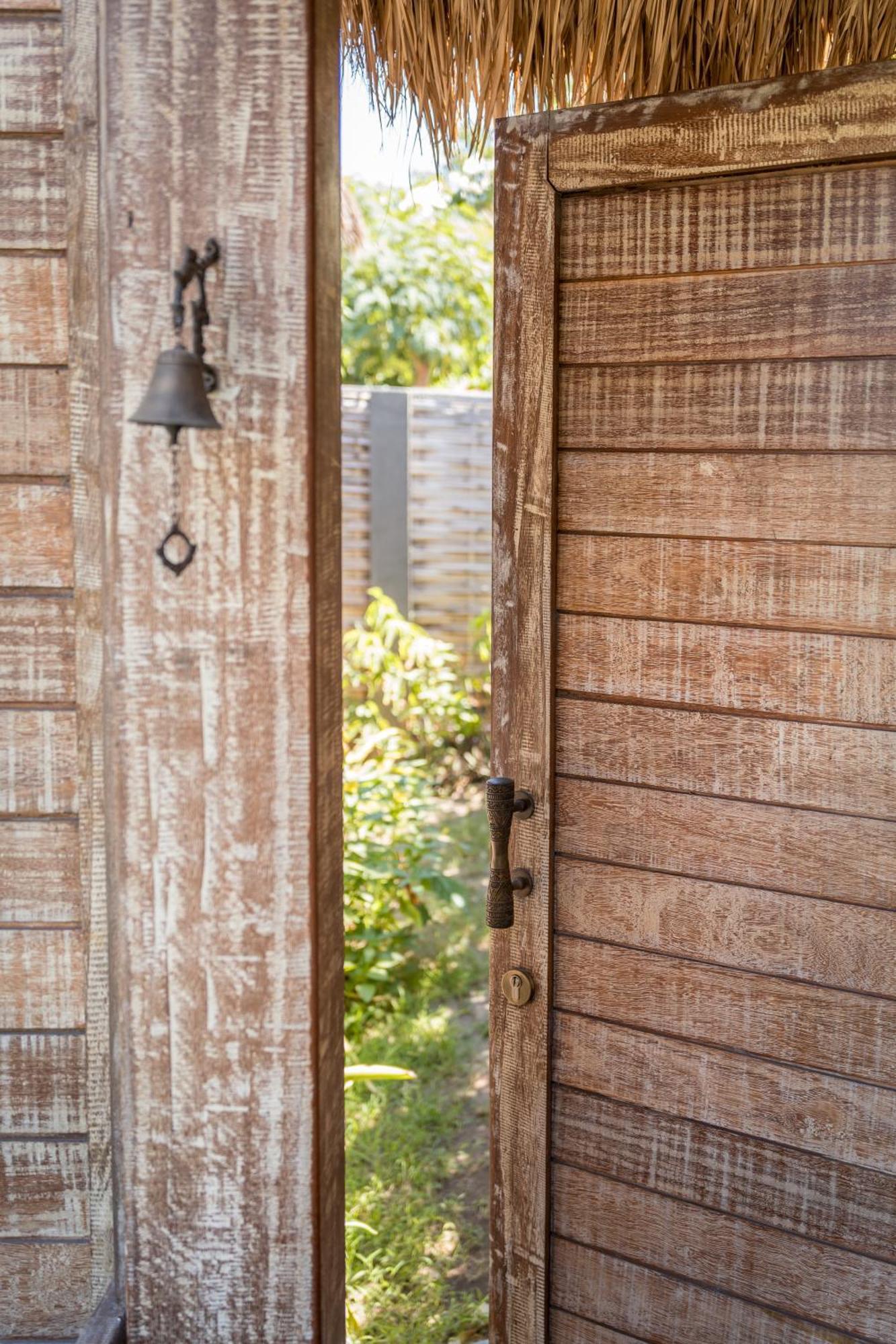 Flow Gili Islands Exterior photo