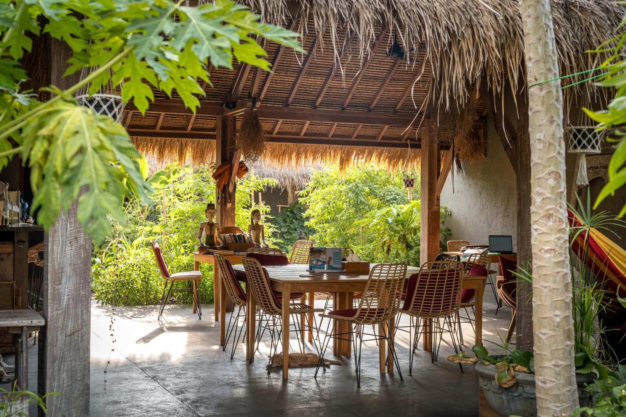 Flow Gili Islands Exterior photo